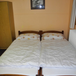 racek uklid veci na peodej 05224eea1cd 5954 c9c8 83d1b8d522bed